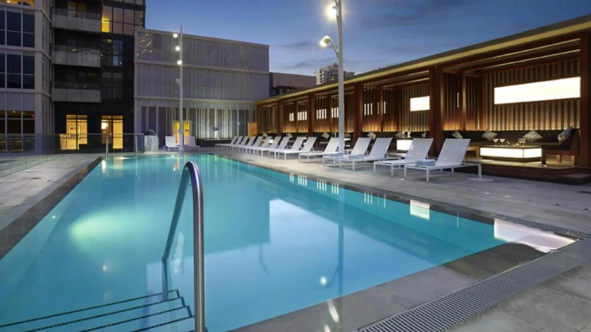 Comfort 300 Front Suites Near Rogers Centre & Free Parking Toronto 0*,  Canada